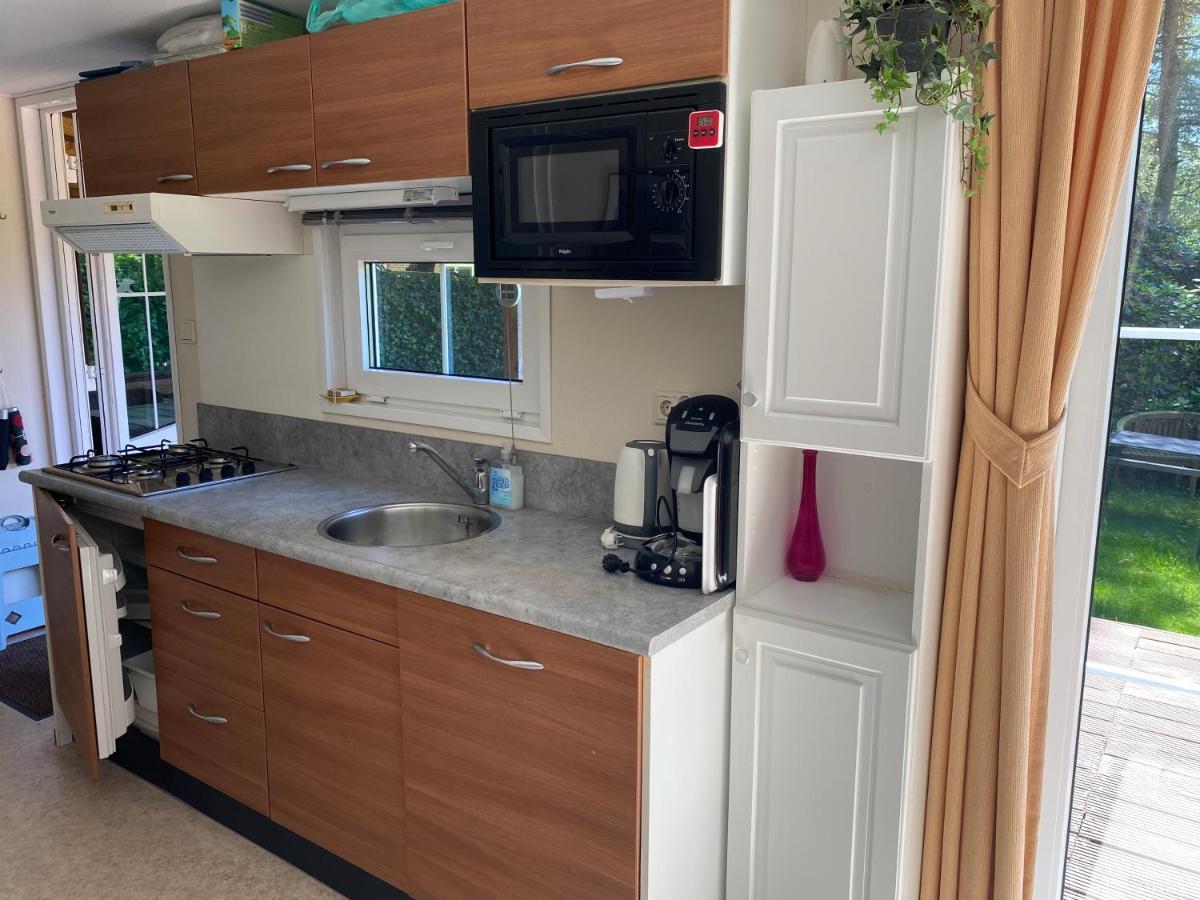 Ruim Privacyvol Chalet Met Overdekt Terras Ермело Екстериор снимка